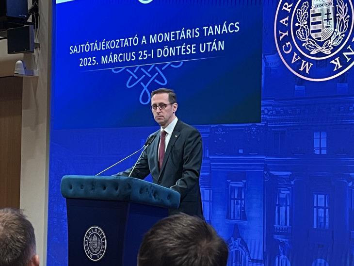Marad óvatos és türelmes a jegybank monetáris politikája Varga Mihály elnöklése alatt is