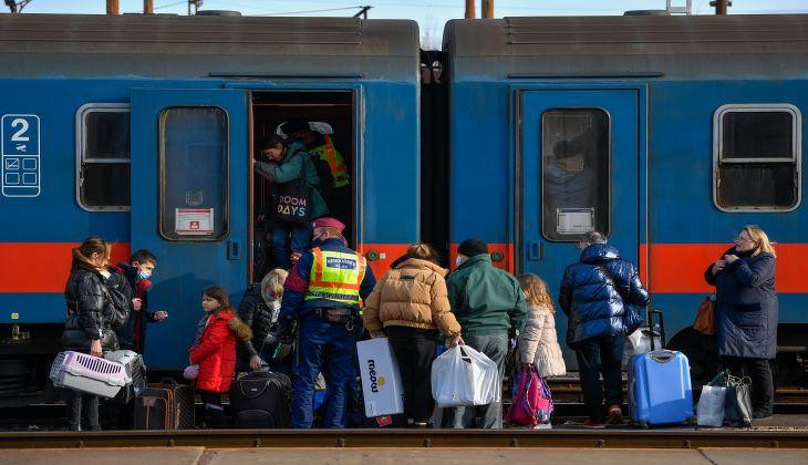 Ukrán menekültek a záhonyi állomáson 2022-ben