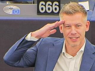 Dadog a Rogán-gépezet: Magyar Pétert segítik a Fidesz reakciói a gyermekotthonos ügyben