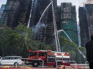 Bérlakások gyulladtak fel, legalább 44-en meghaltak Hongkongban