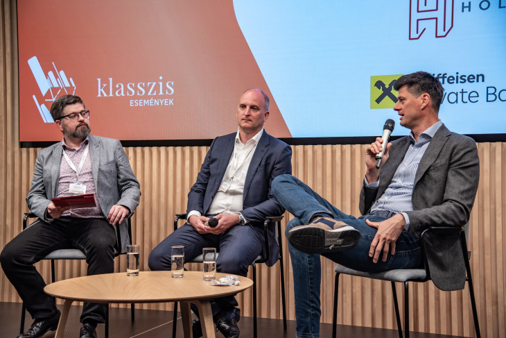 A Klasszis Befektetői Klub kerekasztal-beszélgetése Gáspár András, Varjú Péter és Kovács Szilárd részvételével