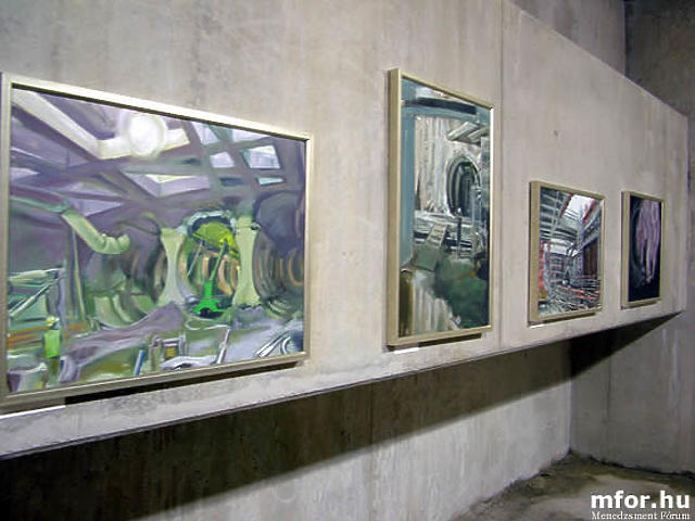 Kiállítás nyílt a 4-es metró egyik gödrében