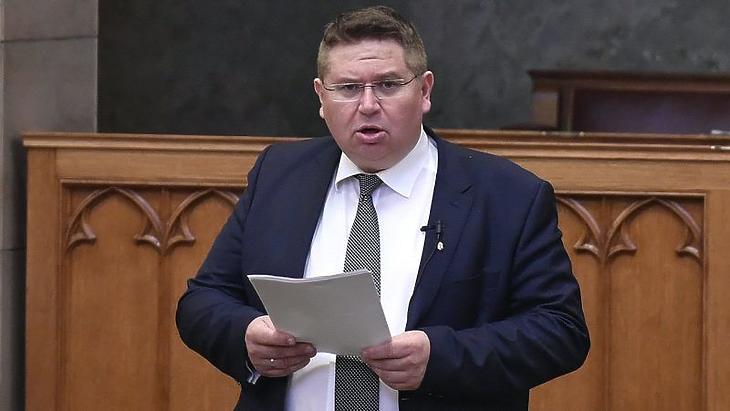 Bajkai István politikusi karrierjét nem szenvedik meg a cégei (Fotó: MTI)