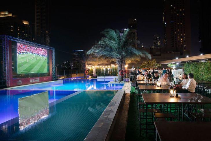 A Sofitelnél ilyen körülmények között lehet meccset nézni Dubaiban. Fotó: golfnews.com
