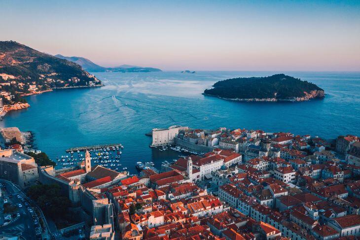Dubrovnik, Horvátország. Nem csak a falak erősségében bíznak a horvátok.