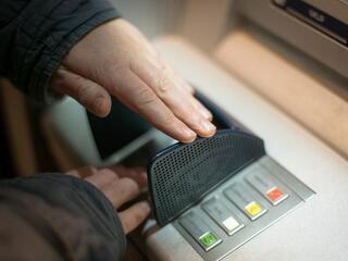 A bankok hirtelen nagyon támogatják a kormány készpénzes ötletét